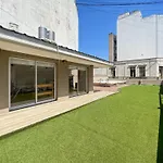 Modern Studio With Amenities In The Heart Of The City -U8