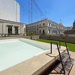 Modern Studio With Amenities In The Heart Of The City -U8