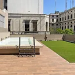 Modern Studio With Amenities In The Heart Of The City -U8