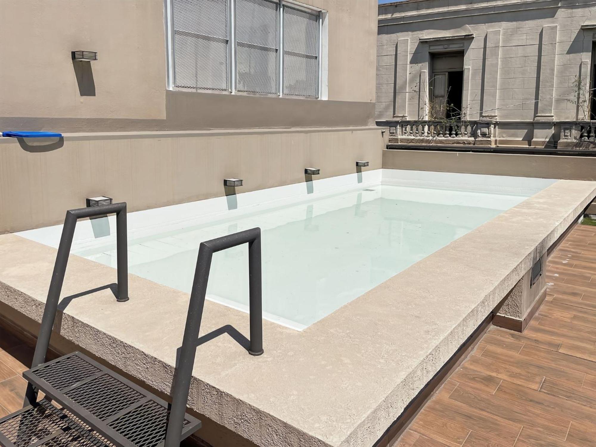 Modern With Amenities In The Heart Of The -u8