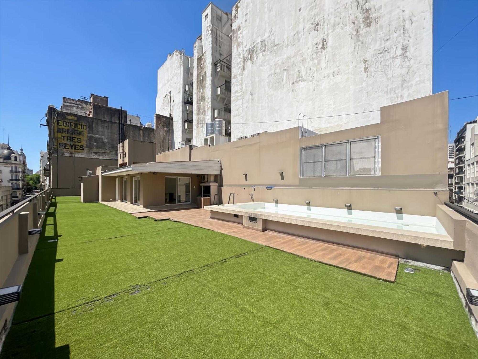 Modern With Amenities In The Heart Of The -u8 *
